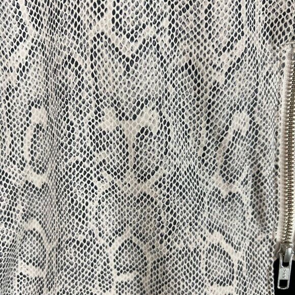 Free People Women's Ivory Snakeskin Print Mini Skirt Size 2 - Picture 6 of 12